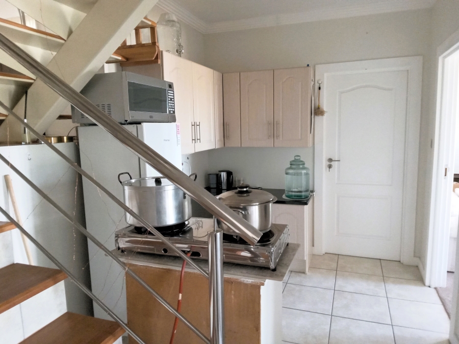 To Let 1 Bedroom Property for Rent in Schonenberg Western Cape